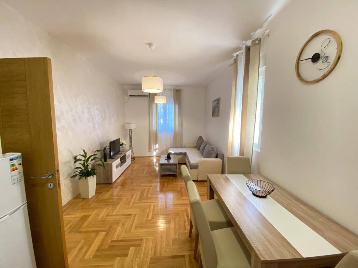 Apartman A&M Τίβατ Εξωτερικό φωτογραφία